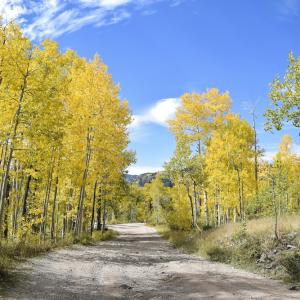 Hike to Spud Lake in Fall
