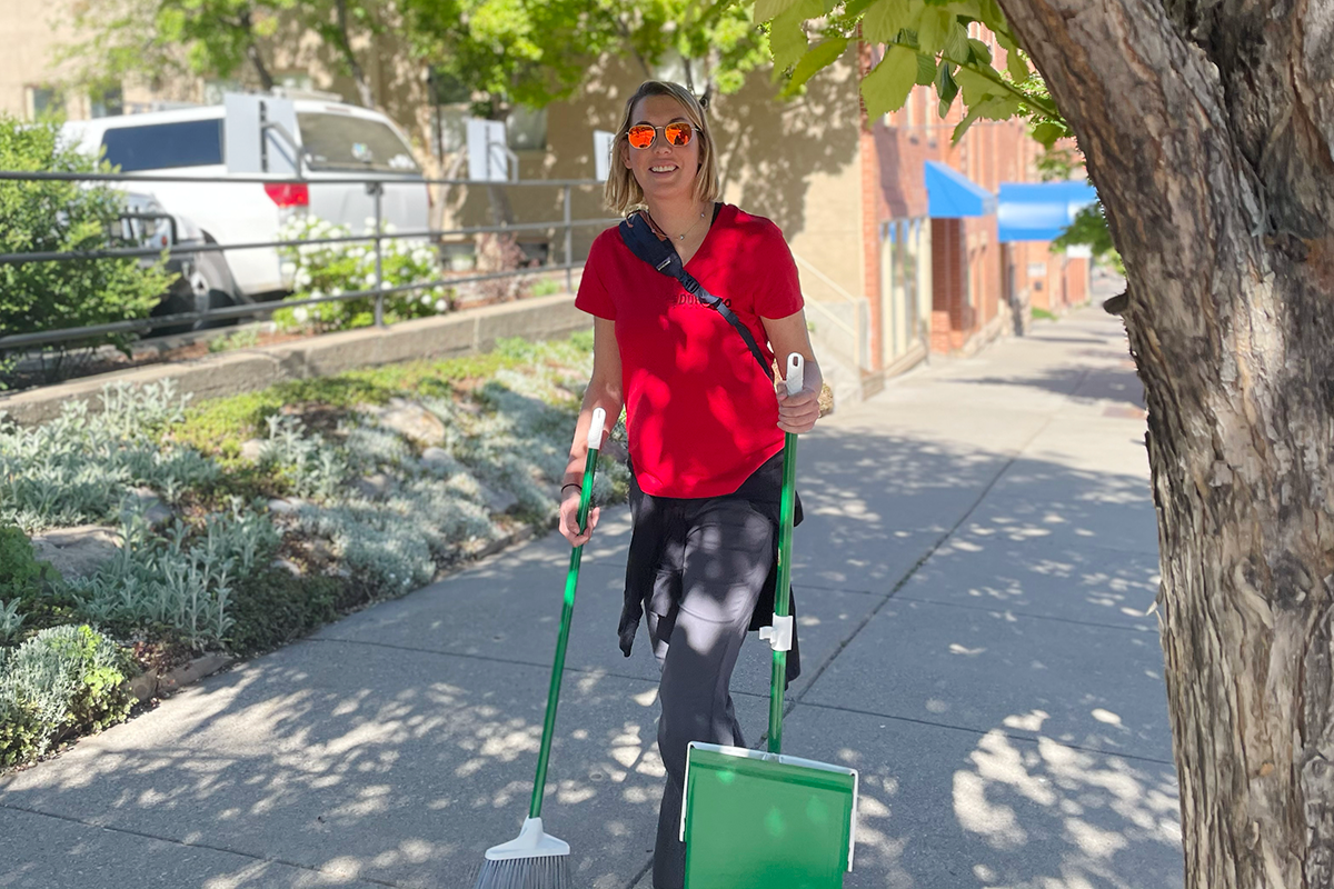 Durango Trash Pickup Volunteer